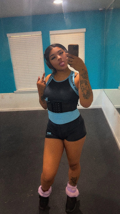 Kissed by Lilo takes a selfie in her Yo! Martez Powerpuff Workout set in Abilene Texas. Locals supporting locals. Gotta love it.